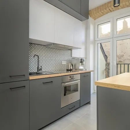 Elegant Near To The Centre Of By Rent Like Lejlighed