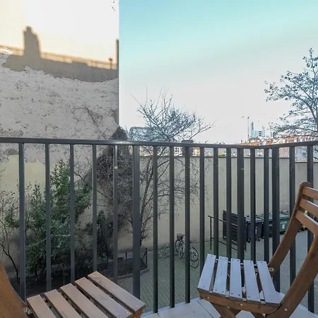 Elegant Near To The Centre Of By Rent Like Daire